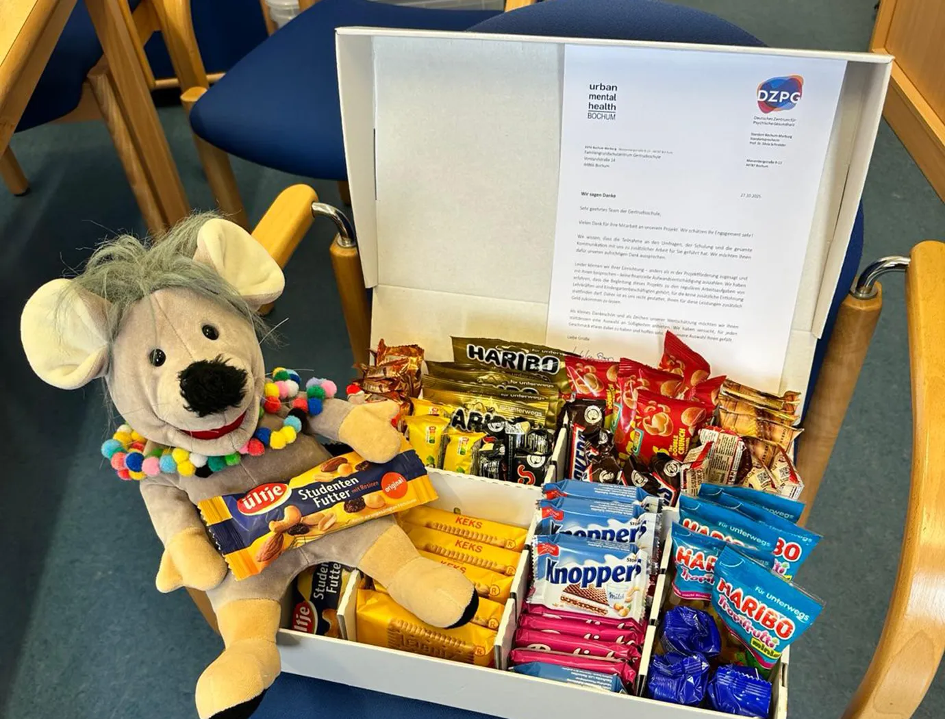 Trudimaus mit Dankeschönbox-Korb vom UMH